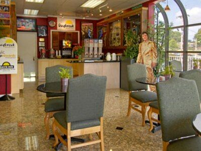 Days Inn By Wyndham Memphis At Graceland Restaurant photo